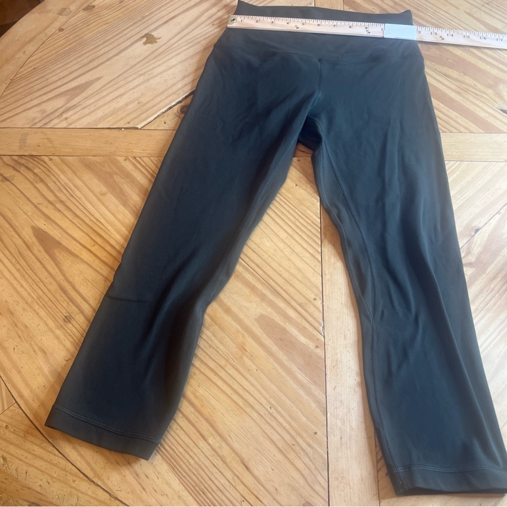 Lululemon Align High-Rise Crop 21" Green Leggings  Size 6